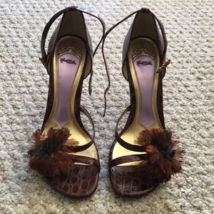 Fun feather shoes
